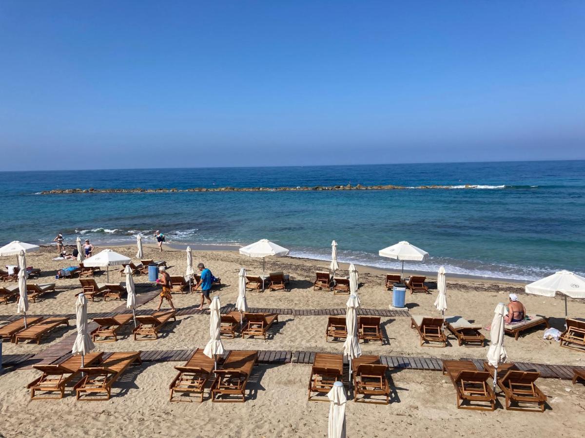 Sun Julz Apartments On The Beach Paphos Buitenkant foto