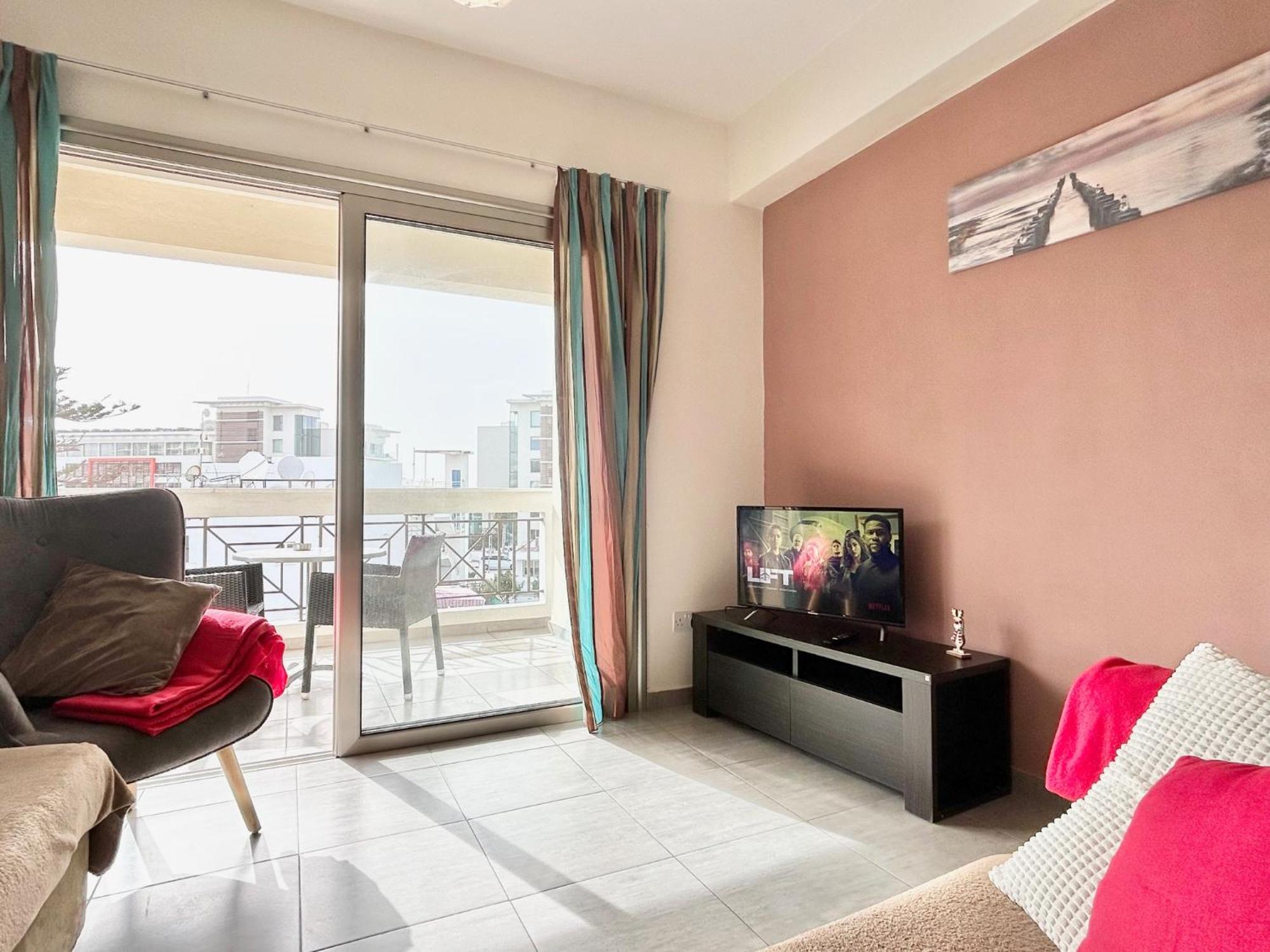 Sun Julz Apartments On The Beach Paphos Buitenkant foto