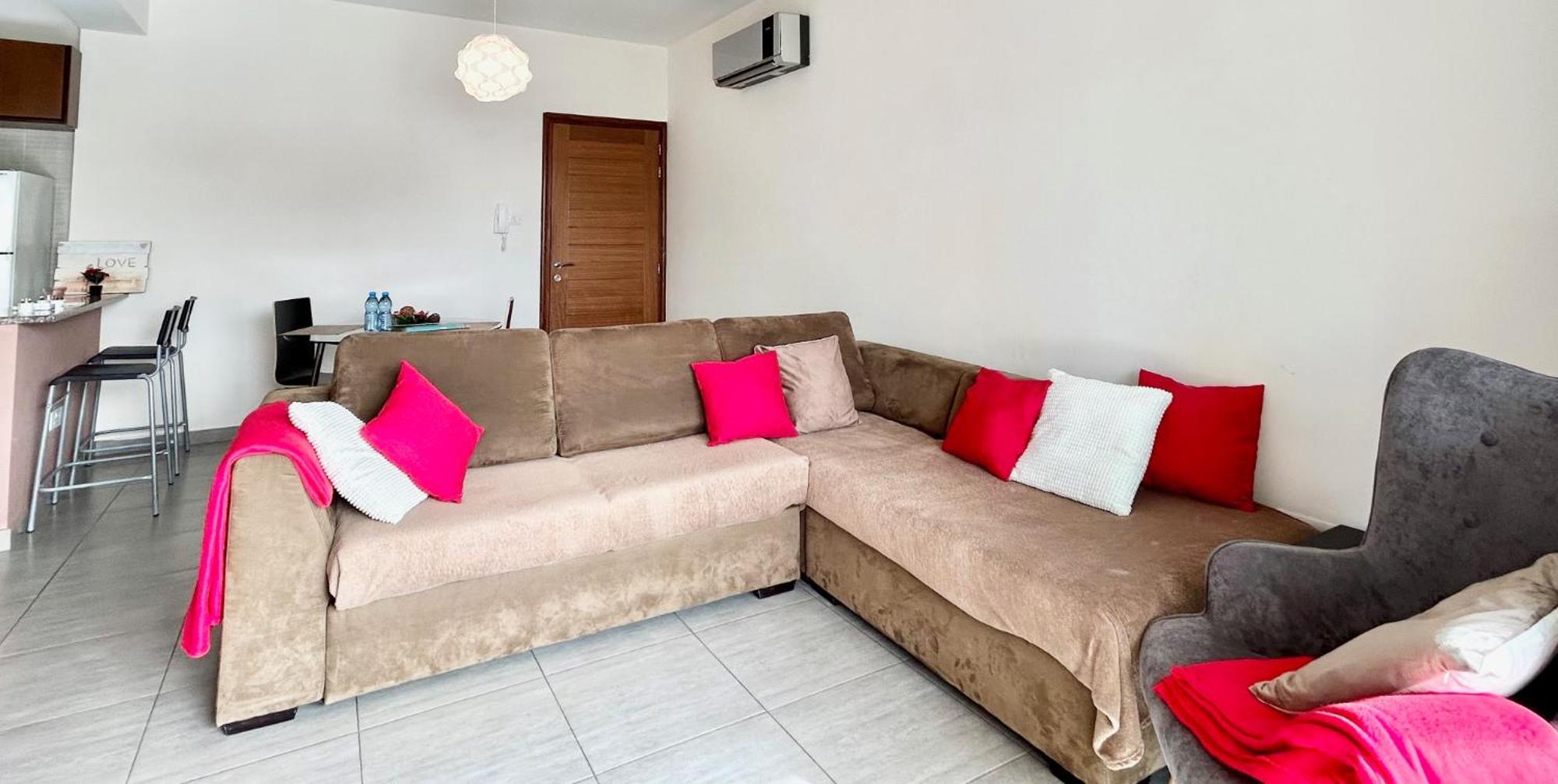 Sun Julz Apartments On The Beach Paphos Buitenkant foto