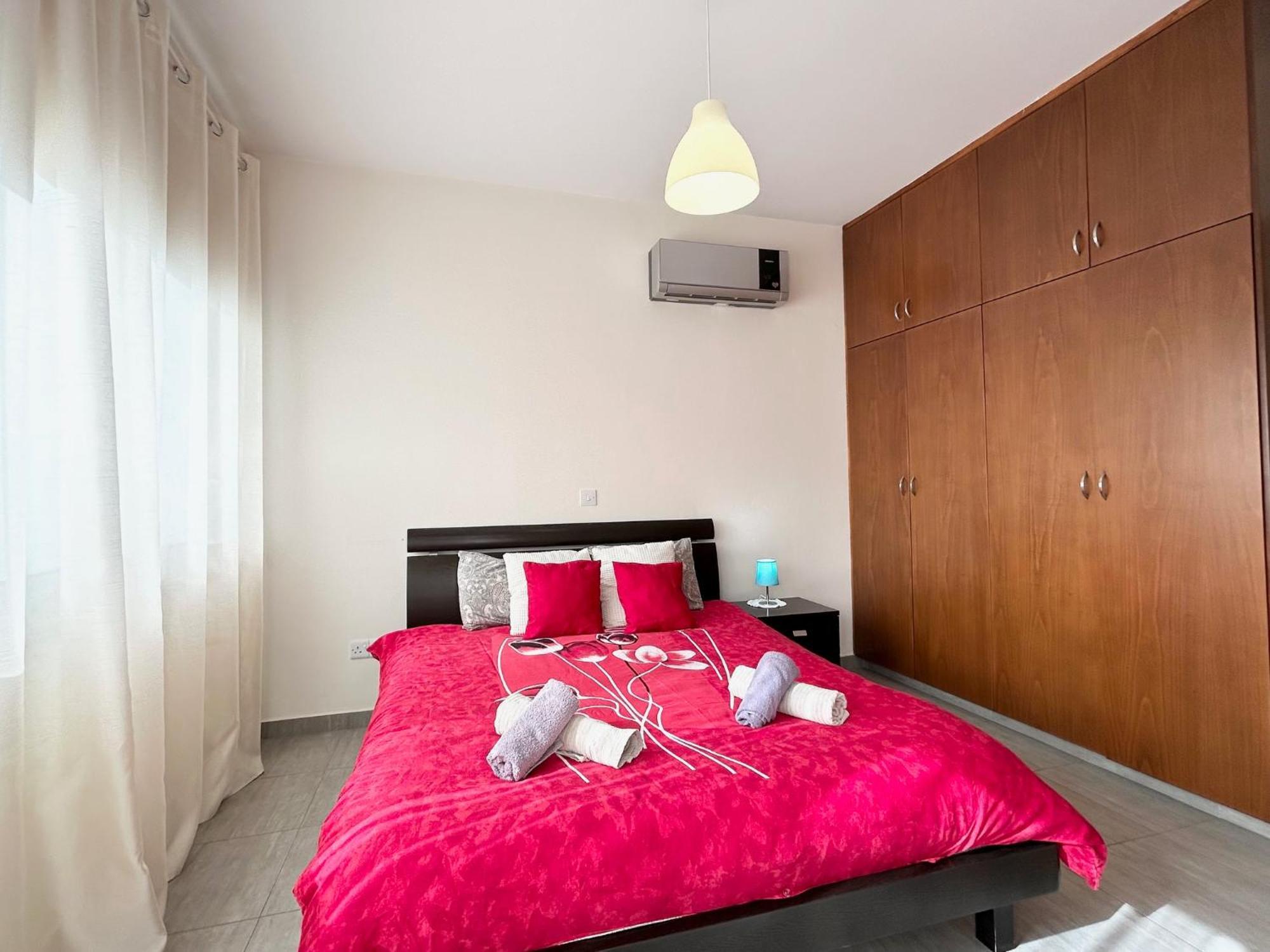 Sun Julz Apartments On The Beach Paphos Buitenkant foto