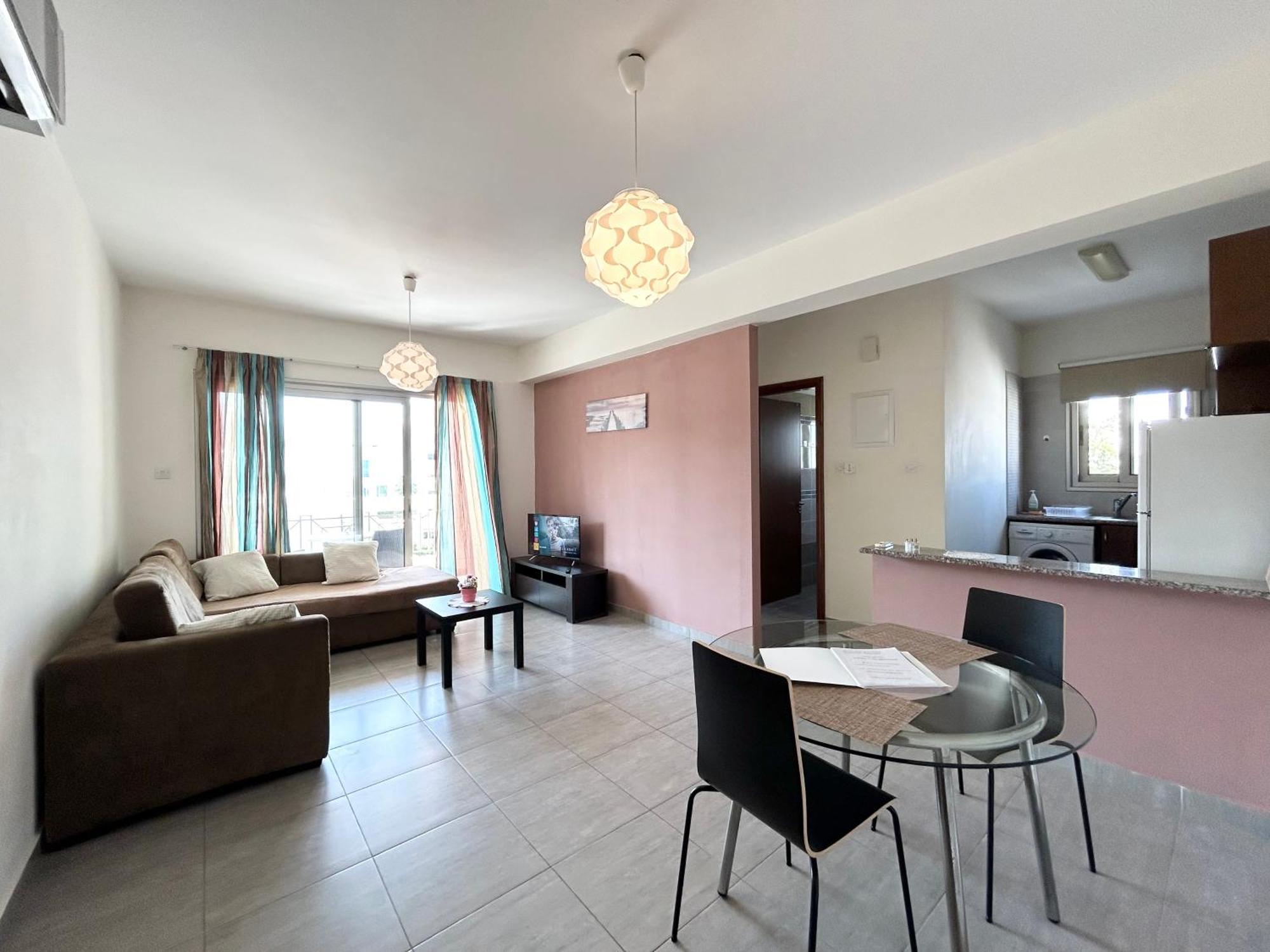 Sun Julz Apartments On The Beach Paphos Buitenkant foto