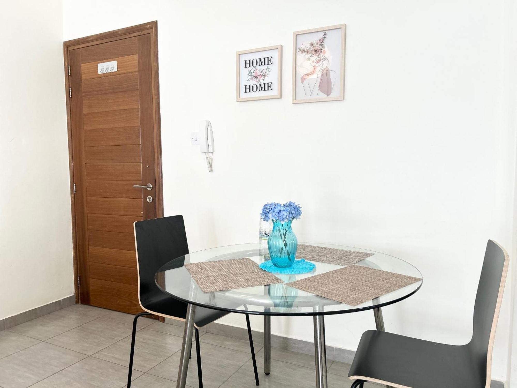 Sun Julz Apartments On The Beach Paphos Buitenkant foto